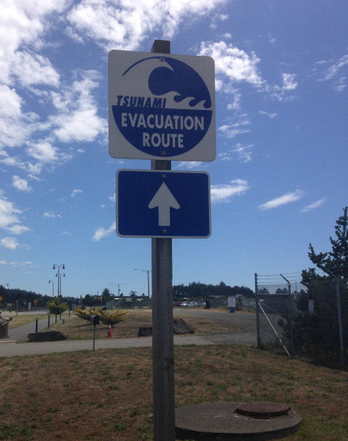 Tsunami evacuation sign, Newport Oregon