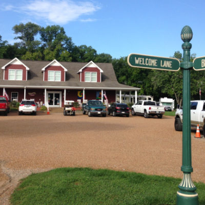 Commercial RV parks aren't our favorite places to stay, but Grand Ole RV Park was a great find.